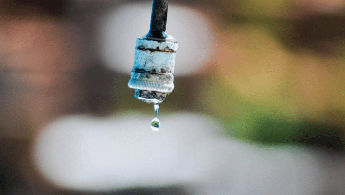 Quels sont les dangers potentiels qui menacent l'eau potable ?